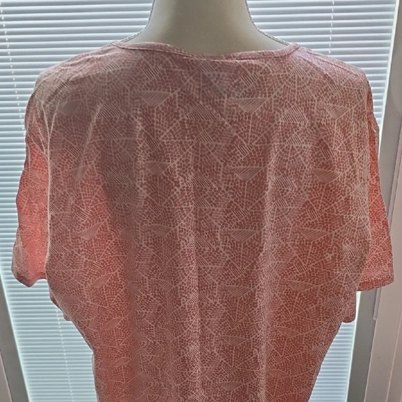 Mountain Lake Pink Short Sleeve Tee with Textured V-Neck - Picture 5 of 7